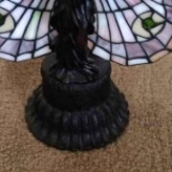 Beautiful Vintage Art Nouveau Tiffany Style Stained-Glass Butterfly Lady Lamp - Picture 6 of 6